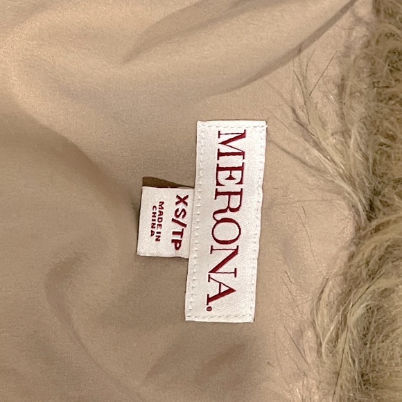 Merona like new Faux Fur vest - Picture 4 of 4